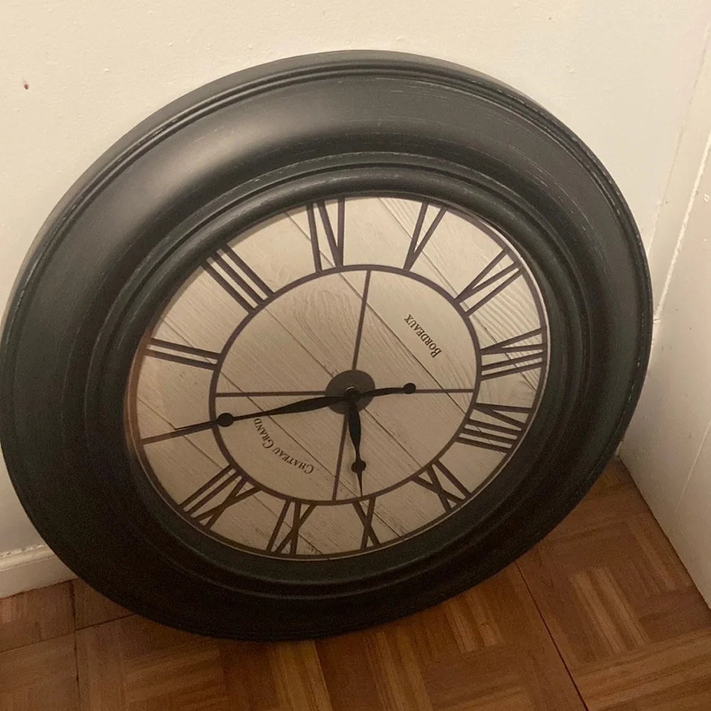 Clock - Picture 1 of 1